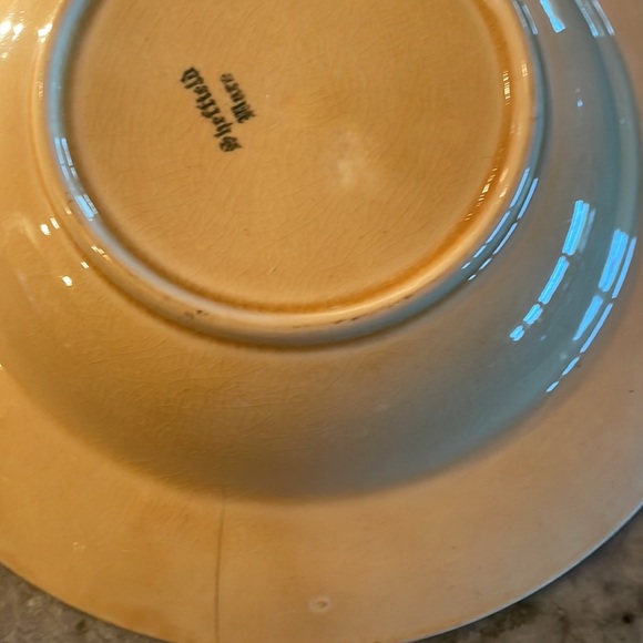 Sheffield bowls with painted Green Trim. Excellent used condition. 8 1/2” 5qty - Picture 5 of 8